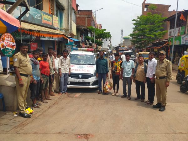 ಹೊಯ್ಸಳ ಪೋಲಿಸ್‌ ಸಿಬ್ಬಂದಿಗಳಿಂದ 112 ಜಾಗೃತಿ