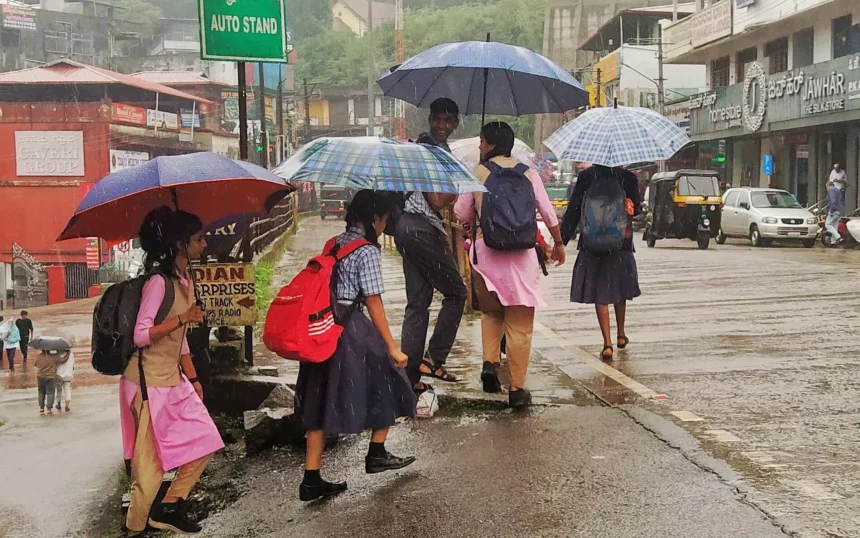 ಚಿಕ್ಕಮಂಗಳೂರು, ಉಡುಪಿ, ದಕ್ಷಿಣ ಕನ್ನಡ  ಜಿಲ್ಲೆಗಳಲ್ಲಿ ಶಾಲಾ ಕಾಲೇಜಿಗೆ ರಜೆ