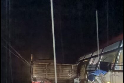 ಭೀಕರ ಅಪಘಾತ ! ಮೂವರು ಸಾವು ! ಏಳು ಗಂಭೀರ
