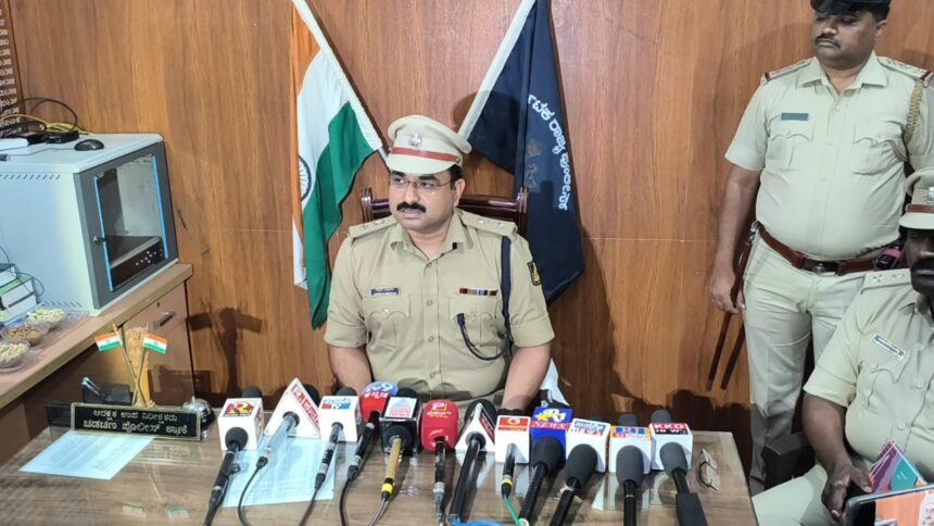 SBI ಬ್ಯಾಂಕ್ ದರೋಡೆ ಬ್ಯಾಗ್ ಪತ್ತೆ ! ಎಷ್ಟೇತ್ತು ನಗದು, ಚಿನ್ನ ಪತ್ತೆ ಗೊತ್ತಾ..? SBI ಬ್ಯಾಂಕ್ ದರೋಡೆ ಬ್ಯಾಗ್ ಪತ್ತೆ ! ಎಷ್ಟೇತ್ತು ನಗದು, ಚಿನ್ನ ಪತ್ತೆ ಗೊತ್ತಾ..?