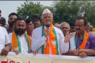 ಕೃಷ್ಣಾ ಮೆಲ್ದಂಡೆ ಯೋಜನೆಯ ಮೂರನೇಯ ಹಂತದ ರೈತರಿಗೆ ಪರಿಹಾರಕ್ಕಾಗಿ ಪ್ರತಿಭಟನೆ