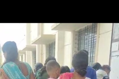 ವಿಜಯಪುರ ಜಿಲ್ಲಾಸ್ಪತ್ರೆಯ ಆವರಣದಲ್ಲಿ ಗರ್ಭಿಣಿಗೆ ಹೆರಿಗೆ